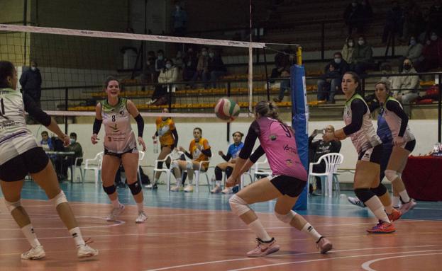 El Extremadura Arroyo reacciona (0-2) y logra un triunfo épico 3-2 ante Cuesta Piedra