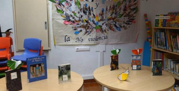 La Biblioteca Municipal de Arroyo de la Luz celebra el Día Escolar de la Paz y la No Violencia