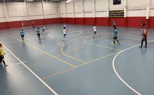 El Arroyo FS rompe su racha de victorias con un empate pero no cede ante el Montehermoso