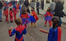Los pequeños llenaron la Corredera de risas y color en el Desfile de Carnaval Infantil