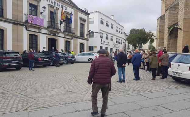 Arroyo de la Luz guarda silencio en solidaridad con el pueblo ucraniano