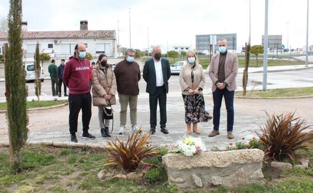 El Ayuntamiento arroyano rinde homenaje en el segundo aniversario del inicio de la pandemia