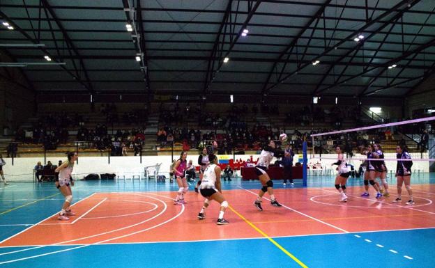 El Extremadura Arroyo no puede despedir la temporada con una victoria y pierde 2-3 ante Zalaeta