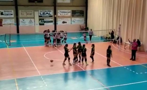 Fin de semana de éxitos para los equipos de la cantera del voleibol arroyano