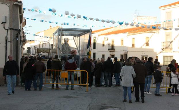 Calles en las que se prohíbe el estacionamiento por la bajada de la Virgen de la Luz al pueblo