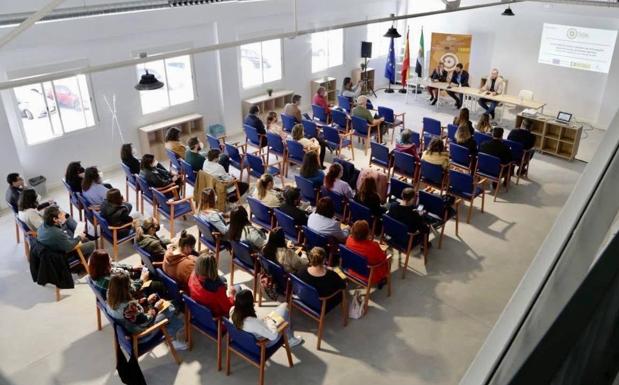 El Circular FAB de Arroyo de la Luz acogió la III jornada del Proyecto ISLA