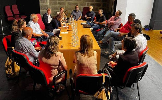 Carlos Caro asiste a la reunión con Diputación y Municipios Tajo-Salor para el avance de la digitalización industrial