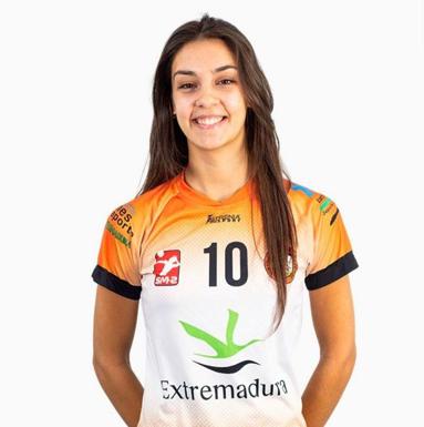 El Extremadura Arroyo ficha a la central moralejana Raquel del Álamo