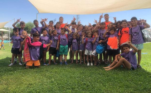 Finaliza la segunda edición del campus de verano del AD Arroyo Fútbol Sala