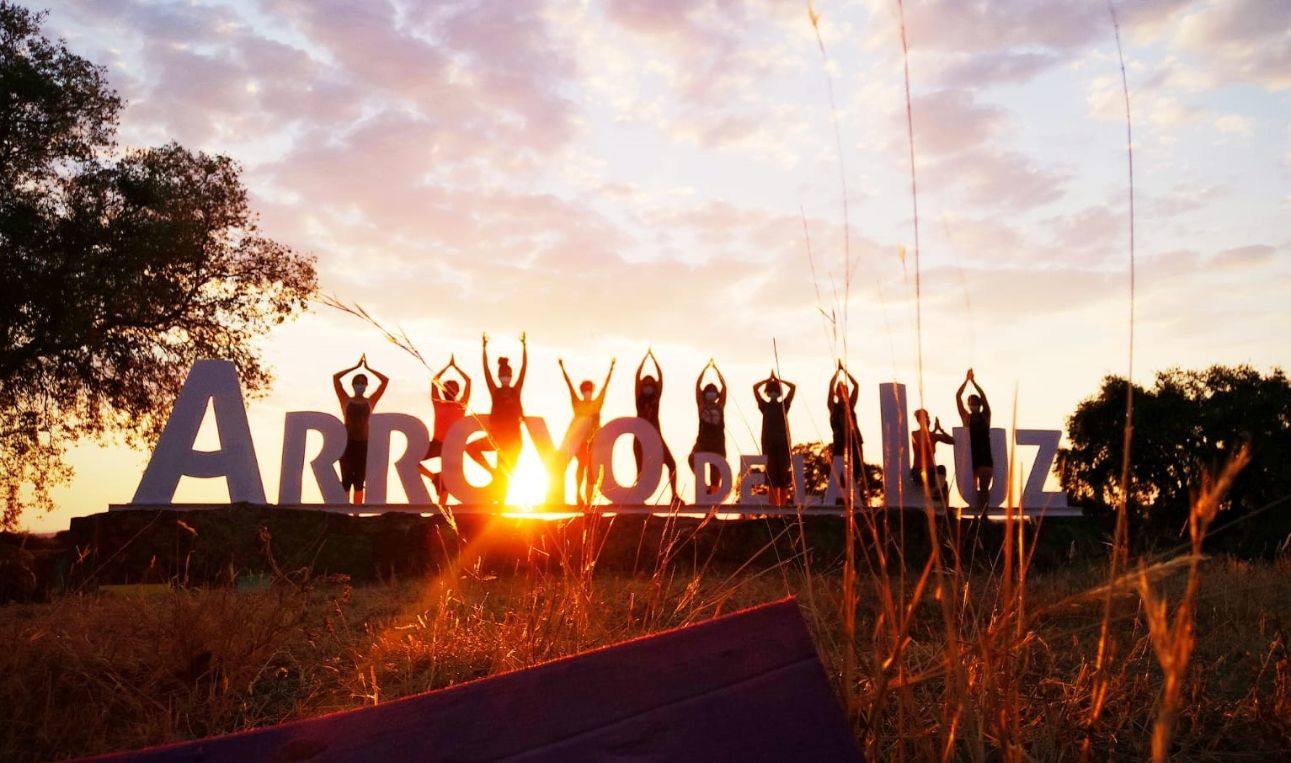 Yoga al aire libre con Nieves Fresneda