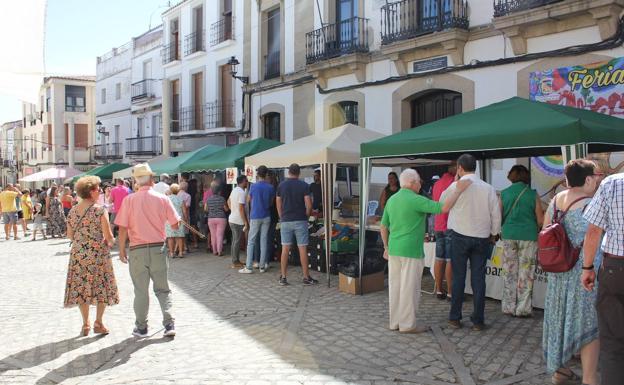 Gran asistencia a la V Feria Agroalimentaria de Arroyo de la Luz