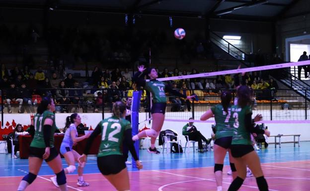 El Extremadura Arroyo derrota 3-0 a Almendralejo y logra el billete virtual para la Copa Princesa