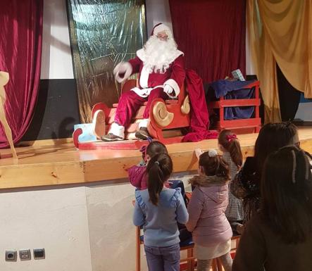Papá Noel y sus elfos recibieron las cartas de los niños de Arroyo de la Luz