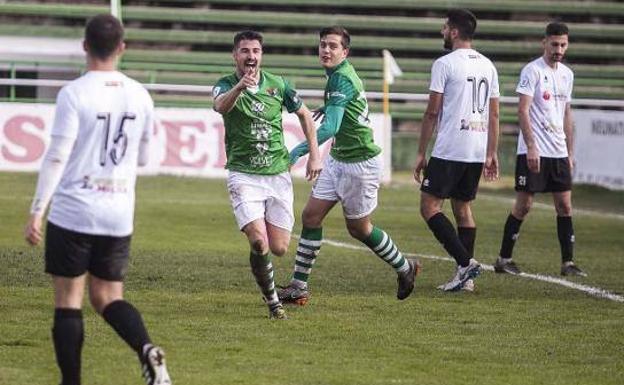 El Cacereño sigue en sus trece de ser más líder