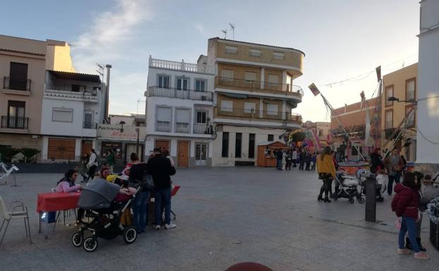La Feria de Navidad llenó de juegos la Plaza de España