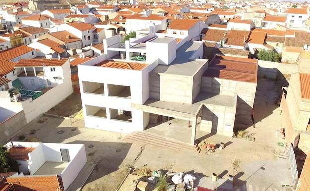La Junta aporta 300.000 euros para rematar la obra del nuevo centro cultural