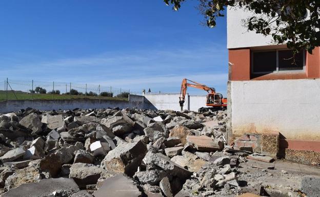 Arrancan las obras de reforma del colegio de Campanario