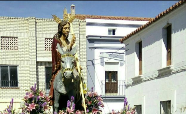 Los desfiles procesionales arrancan este domingo con la salida del 'Burrito'