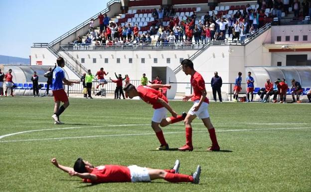 Paso de gigante de los juveniles del 'Campa' hacia el ascenso