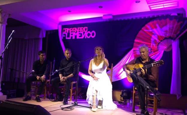 Una nueva noche de abril cargada de mucho embrujo flamenco