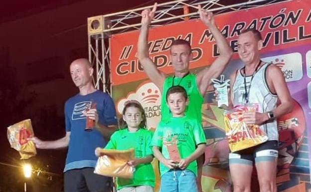 El corredor Tony Carmona se sube al pódium del circuito 'Music Run'
