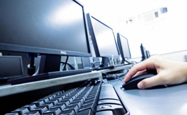 Un nuevo curso de informática que comenzará en diciembre abre el plazo de matrícula