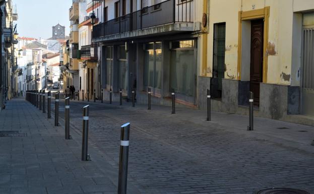 Terminan las obras en varias calles para ampliar los acerados y dotar de medidas de seguridad viaria