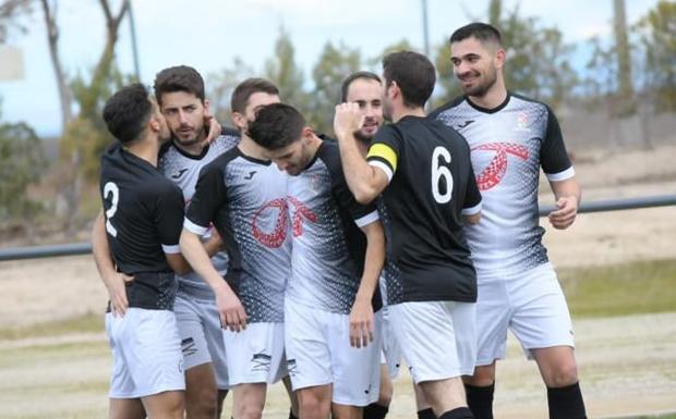 Los rojillos se hicieron con el derbi de La Serena sin dificultad