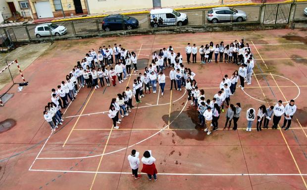 El instituto reivindica la no violencia a través de diferentes actividades