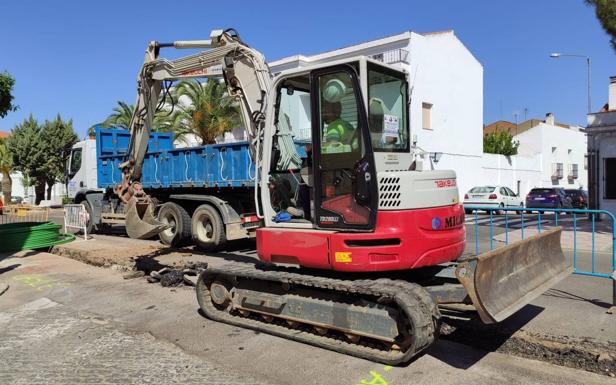Se están llevando a cabo obras de renovación y mejora de la red eléctrica