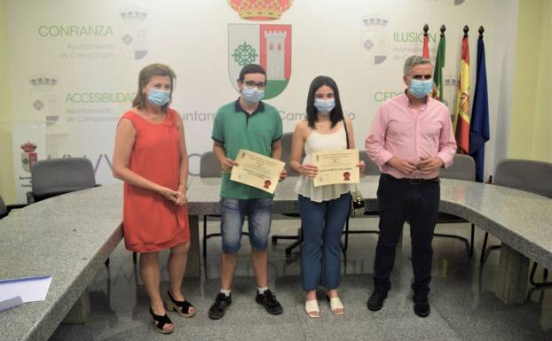 Lucía García y José Miguel Calderón de la Barca son premiados por tener el mejor expediente del curso 2019/2020