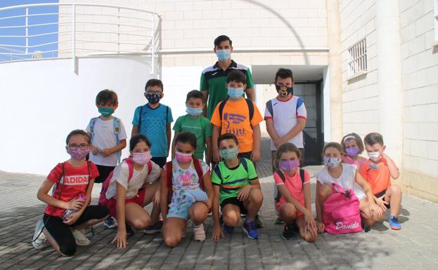 Los niños campanarienses son un ejemplo de que disfrutar del verano no está reñido con las normas sanitarias