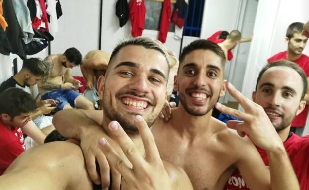 El C.F. Campanario hace historia subiendo a Tercera División