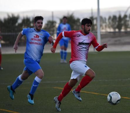 El delantero campanariense Álvaro Díaz causa baja en el C.F. Campanario