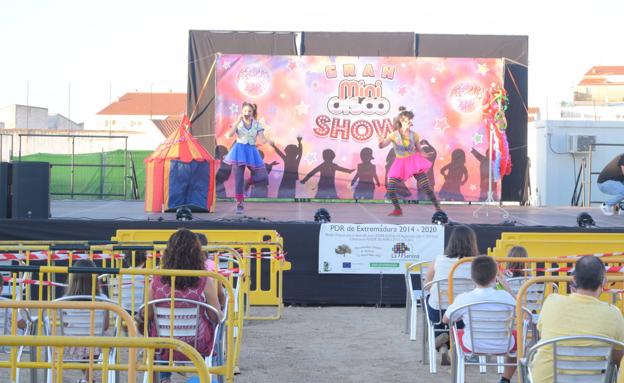 Una gran fiesta infantil premió la paciencia de los niños en el confinamiento