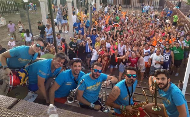 «Un año normal habríamos tenido 140 actuaciones, y este llevamos solo 30»