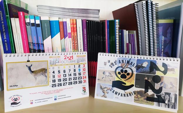 Los calendarios solidarios de la Asociación SOS Animales ya están a la venta