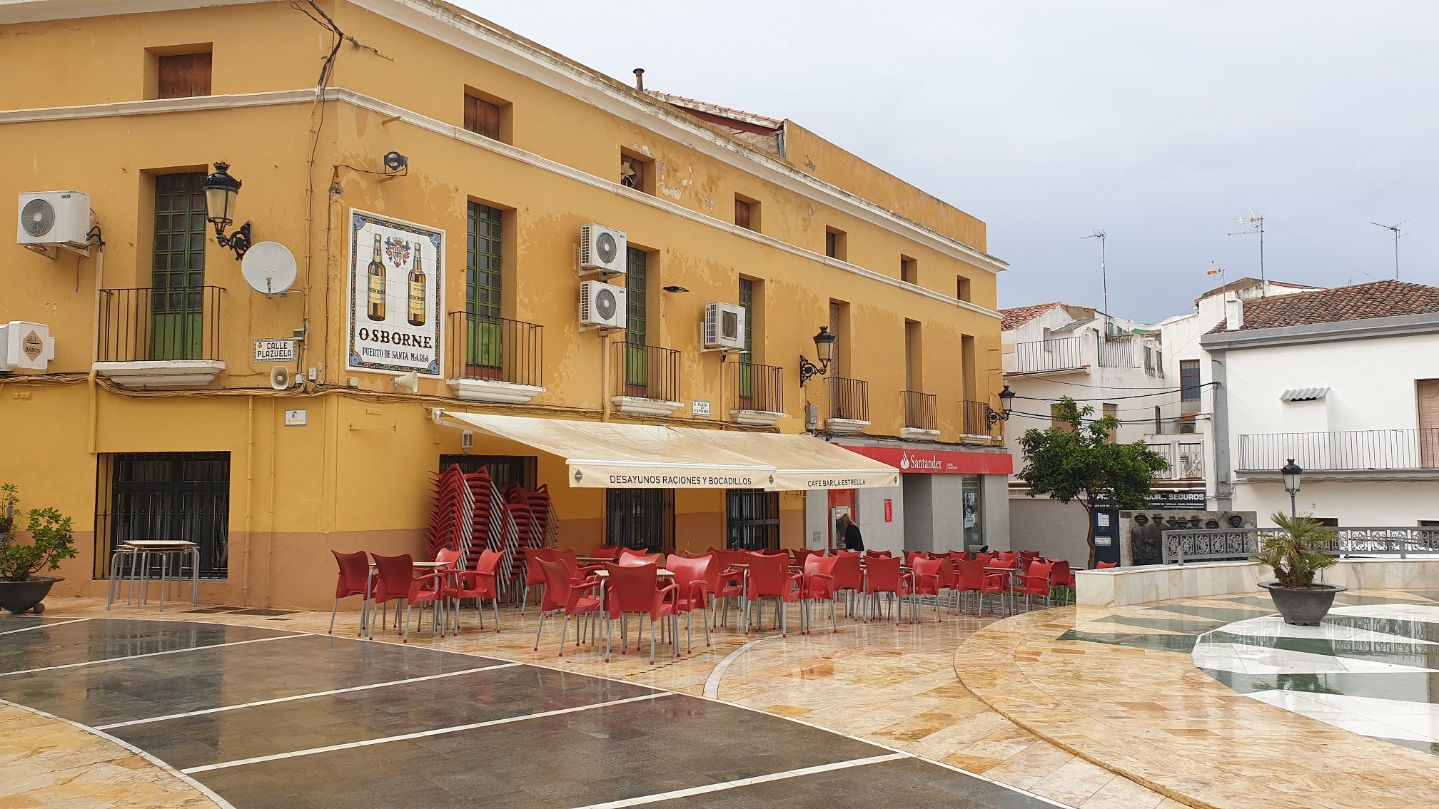 Campanario puede abrir el comercio minorista pero no la hostelería