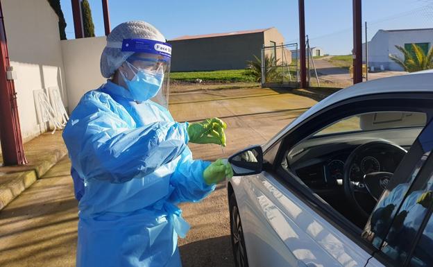 Campanario se mantiene hoy con un caso positivo de coronavirus