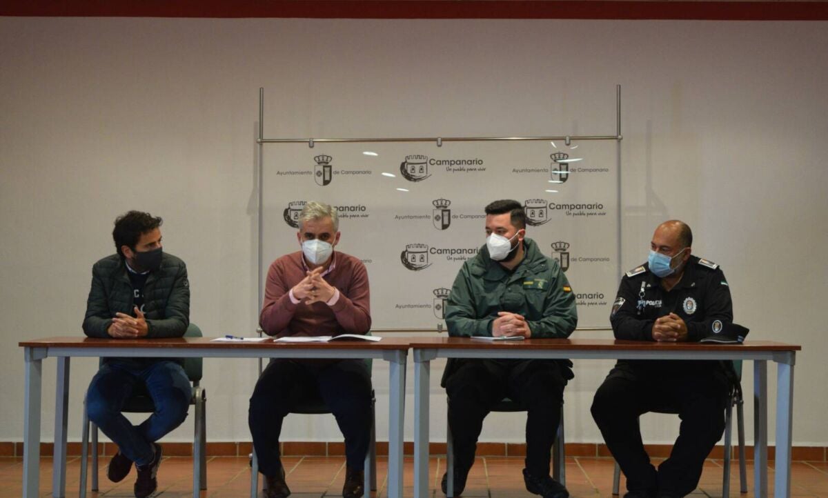 El Alcalde pide a los hosteleros extremar las medidas frente a la pandemia durante Semana Santa