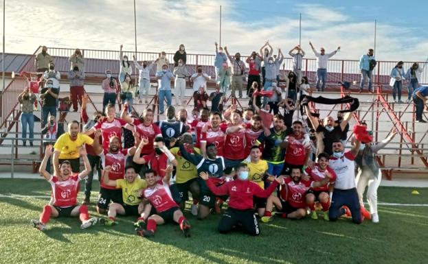 El Campanario se lleva la victoria y aprieta la tabla