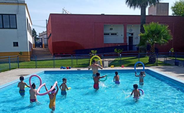 Abierto el plazo de inscripción para el próximo curso natación infantil