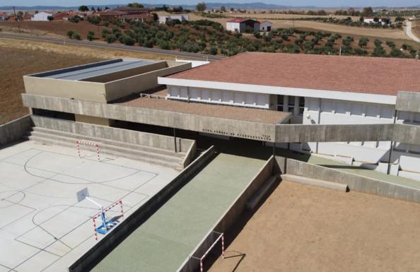Todo listo para el inicio de curso en el remodelado colegio de Campanario