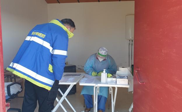 Campanario se mantiene en 24 positivos al sumar tres casos y dar tres altas