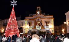 El espíritu navideño ya ha llegado a las calles y plazas de Campanario