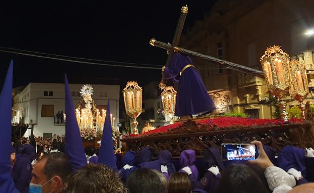 La Virgen de los Dolores y el Nazareno procesionaron por primera vez por separado el Jueves Santo