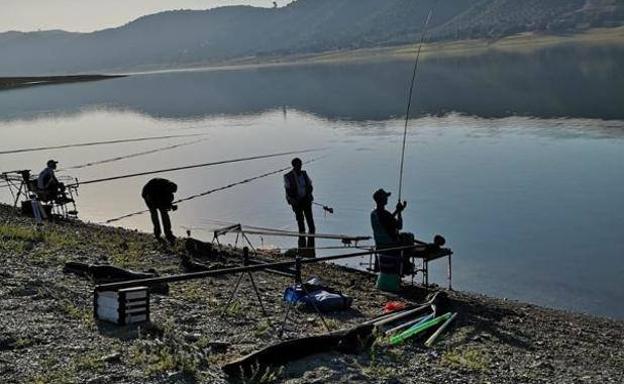 El concurso de pesca para adultos en la Galizuela será el próximo domingo