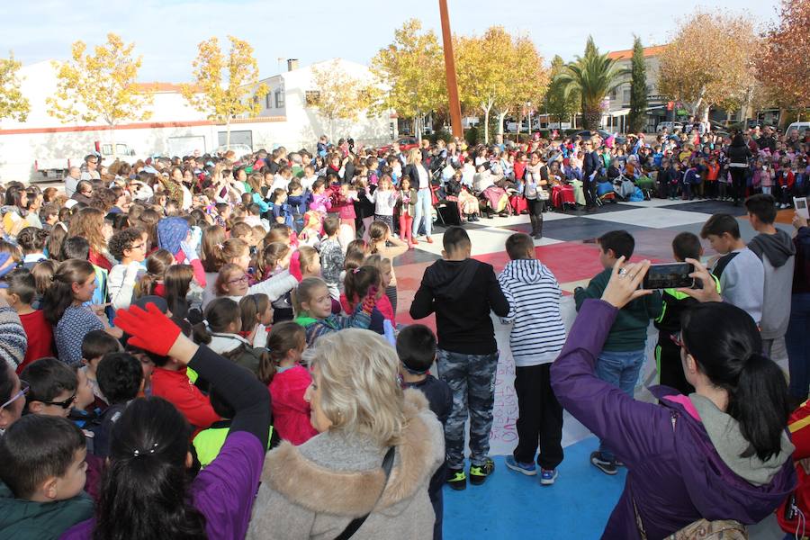 El Ayuntamiento y la Comunidad Educativa promueven actividades con motivo del 25 de noviembre