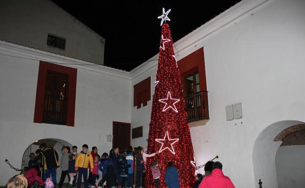 El encendido navideño tendrá lugar hoy en la plaza de España
