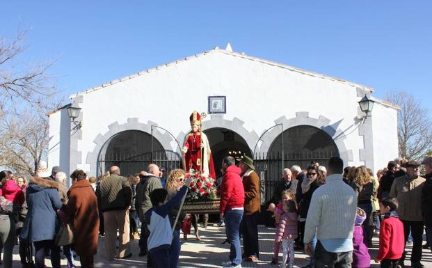 San Blas celebra su día, pero sin seguidores a la romería